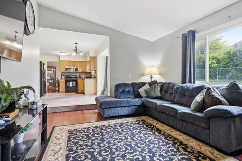 Living - 2811 Phillip Pl, Bloomington, IL 61704 photo 2 of 3
