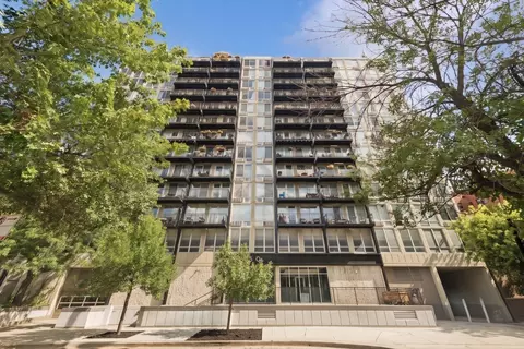 450 W Briar Pl #8F, Chicago, IL 60657