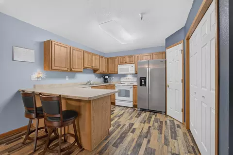 Kitchen - 3209 S 16th Ave #101, Eldridge, IA 52748 photo 1 of 4