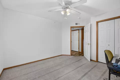 Bedroom - 3209 S 16th Ave #101, Eldridge, IA 52748 photo 2 of 4