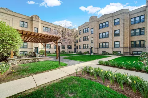 4027 N Mozart St #1, Chicago, IL 60618