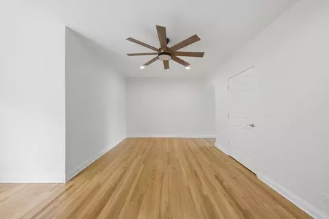 Living - 52 Forest Ave #2N, Riverside, IL 60546 photo 3 of 9