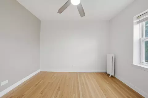 Bedroom - 52 Forest Ave #2N, Riverside, IL 60546 photo 2 of 9