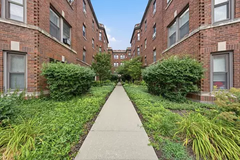 Exterior - 52 Forest Ave #2N, Riverside, IL 60546 photo 2 of 4