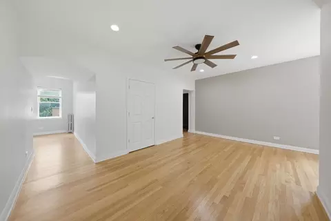 Living - 52 Forest Ave #2N, Riverside, IL 60546 photo 6 of 9
