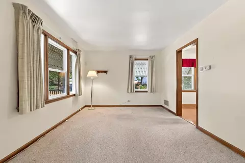 Living - 677 Clark St, Elgin, IL 60123 photo 2 of 4
