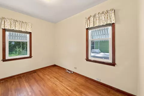 Bedroom - 677 Clark St, Elgin, IL 60123 photo 4 of 6