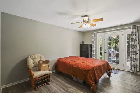 Bedroom - 1744 Ranchview Dr, Naperville, IL 60565 photo 2 of 4