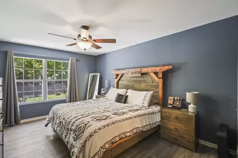 Bedroom - 1744 Ranchview Dr, Naperville, IL 60565 photo 3 of 4