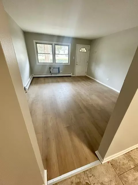 821 Bode Rd #4, Elgin, IL 60120 photo 2