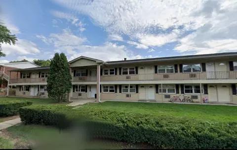821 Bode Rd #4, Elgin, IL 60120 photo 1