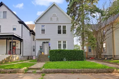 813 E Jefferson St, Bloomington, IL 61701 photo 1