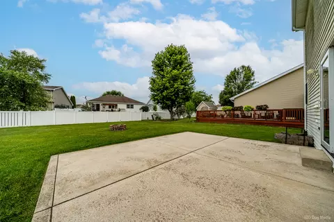 Exterior - 1636 Mallards Cv, Beecher, IL 60401 photo 4 of 4