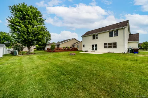 Exterior - 1636 Mallards Cv, Beecher, IL 60401 photo 3 of 4