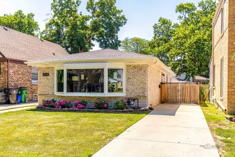 1220 Elliott St, Park Ridge, IL 60068