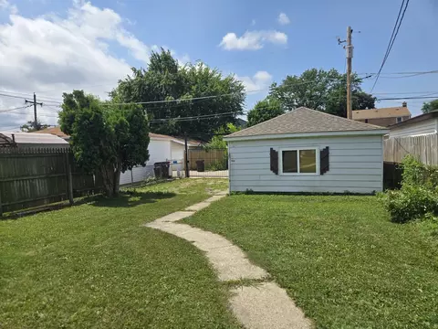 Exterior - 2106 S 22nd Ave, Broadview, IL 60155 photo 5 of 7