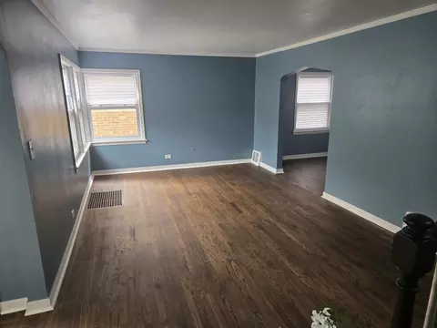 Living - 2106 S 22nd Ave, Broadview, IL 60155 photo 1 of 3