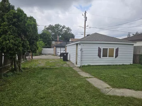 Exterior - 2106 S 22nd Ave, Broadview, IL 60155 photo 6 of 7
