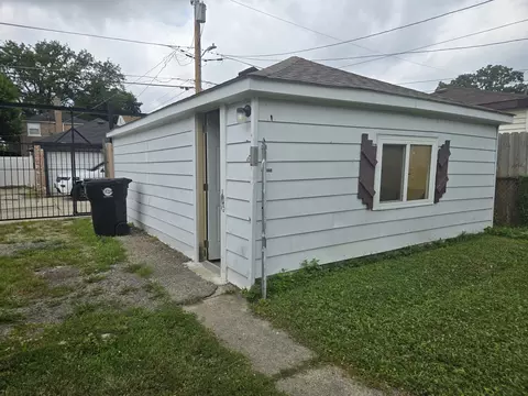 Exterior - 2106 S 22nd Ave, Broadview, IL 60155 photo 7 of 7