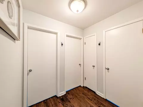 Entry Way - 1005 E Irving Park Rd, Itasca, IL 60143 photo 3 of 5