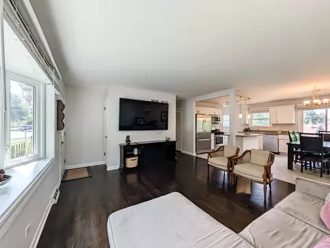Living - 1005 E Irving Park Rd, Itasca, IL 60143 photo 3 of 7