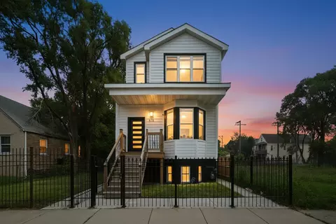 Exterior - 638 E 65th St, Chicago, IL 60637 photo 4 of 4