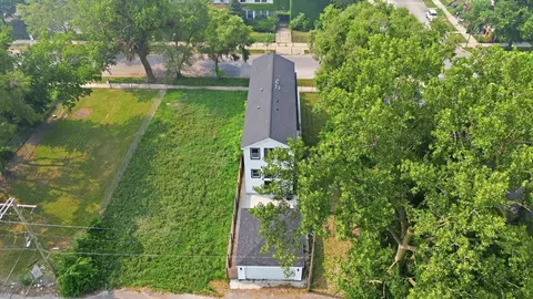 View/Area - 638 E 65th St, Chicago, IL 60637 photo 1 of 1