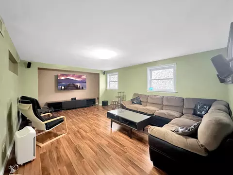 Living - 2402 Birch Ln, Rolling Meadows, IL 60008 photo 3 of 5