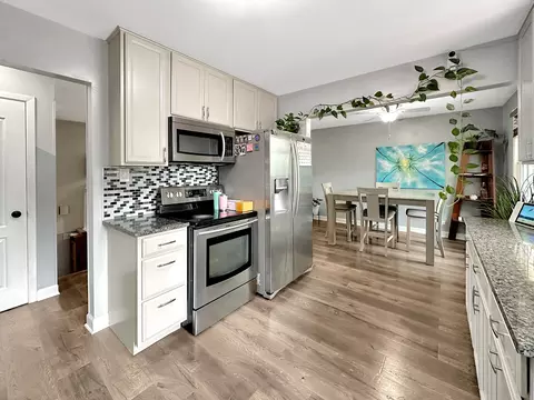 Kitchen - 2402 Birch Ln, Rolling Meadows, IL 60008 photo 3 of 3