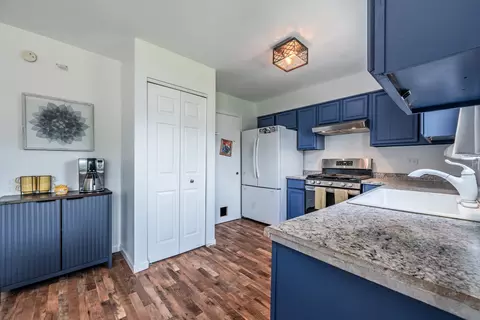 Kitchen - 2709 Crested Butte Trl, Plainfield, IL 60586 photo 2 of 2