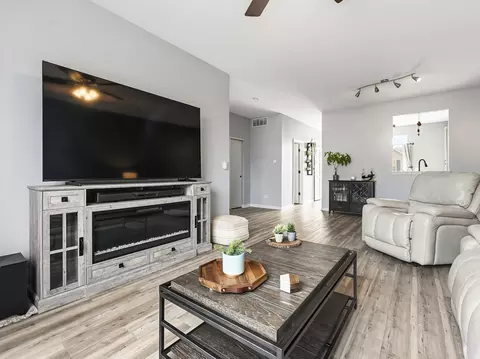 Living - 5222 Cobblers Xing, Mchenry, IL 60050 photo 2 of 2