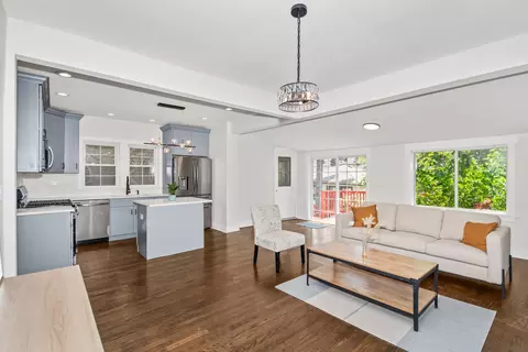 Living - 5529 W Cornelia Ave, Chicago, IL 60641 photo 3 of 6