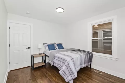 Bedroom - 5529 W Cornelia Ave, Chicago, IL 60641 photo 2 of 12