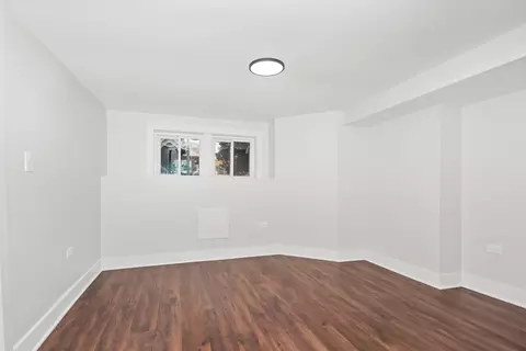 Bedroom - 5529 W Cornelia Ave, Chicago, IL 60641 photo 5 of 12