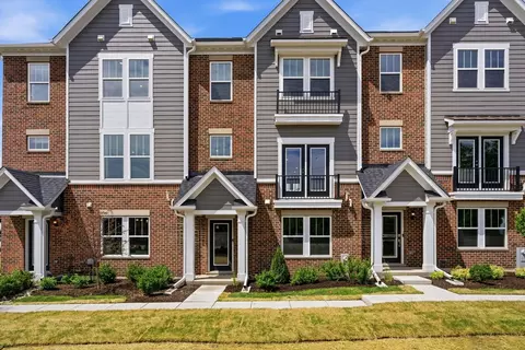 239 Mary Dr #14366, Schaumburg, IL 60193