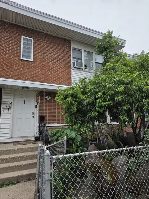 5065 W Gladys Ave #D, Chicago, IL 60644