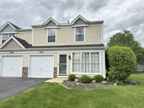 1982 College Green Dr, Elgin, IL 60123