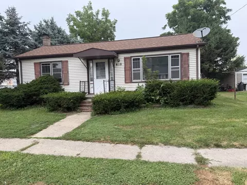 610 5th St, Mendota, IL 61342