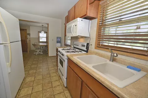 Kitchen - 1104 N 29th Rd, Utica, IL 61373 photo 2 of 2