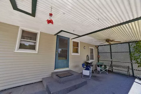 Exterior - 1104 N 29th Rd, Utica, IL 61373 photo 3 of 8