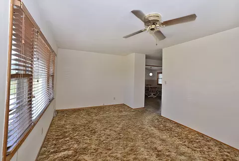 Living - 1104 N 29th Rd, Utica, IL 61373 photo 2 of 2