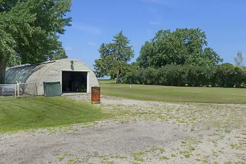 Exterior - 1104 N 29th Rd, Utica, IL 61373 photo 5 of 8