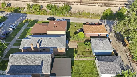 View/Area - 657 E 100th Pl, Chicago, IL 60628 photo 4 of 5