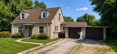 206 E Camp Mcdonald Rd, Prospect Heights, IL 60070