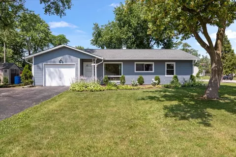 500 Cherry Cir, Glenview, IL 60025 photo 1