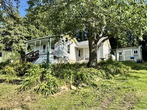 Exterior - 618 E Saint Paul St, Spring Valley, IL 61362 photo 7 of 7