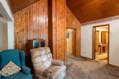 Entry Way - 414 N 3rd Ave, Chenoa, IL 61726 photo 2 of 4