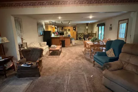 Entry Way - 414 N 3rd Ave, Chenoa, IL 61726 photo 3 of 4