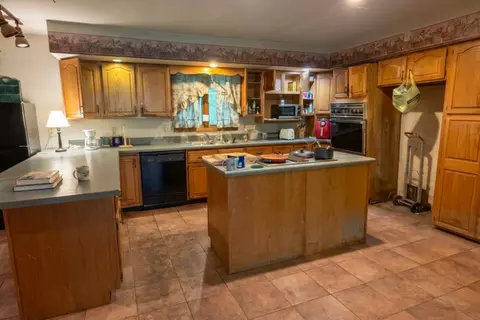 Kitchen - 414 N 3rd Ave, Chenoa, IL 61726 photo 1 of 2