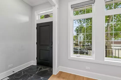 Entry Way - 2012 Maple Ave, Evanston, IL 60201 photo 1 of 9